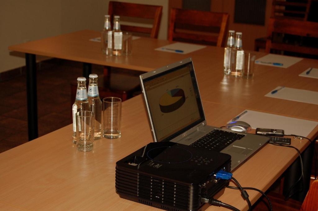 Linovo With Free Parking Hotel Riga Exterior photo